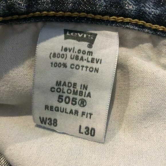 Levi 505 Regular fit jeans size 38X30 medium wash - Picture 4 of 5